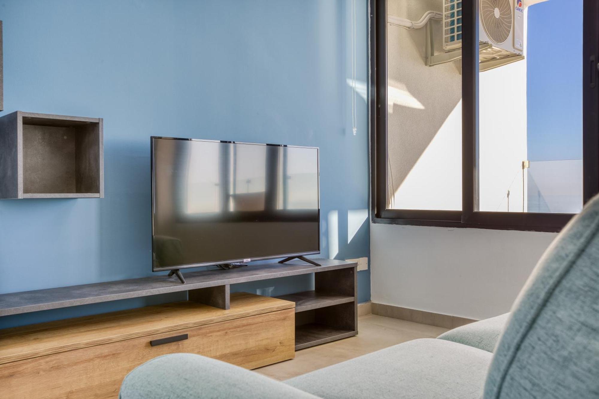 Seafront Sliema Apartment With Balcony & Sea Views By Jl Екстериор снимка