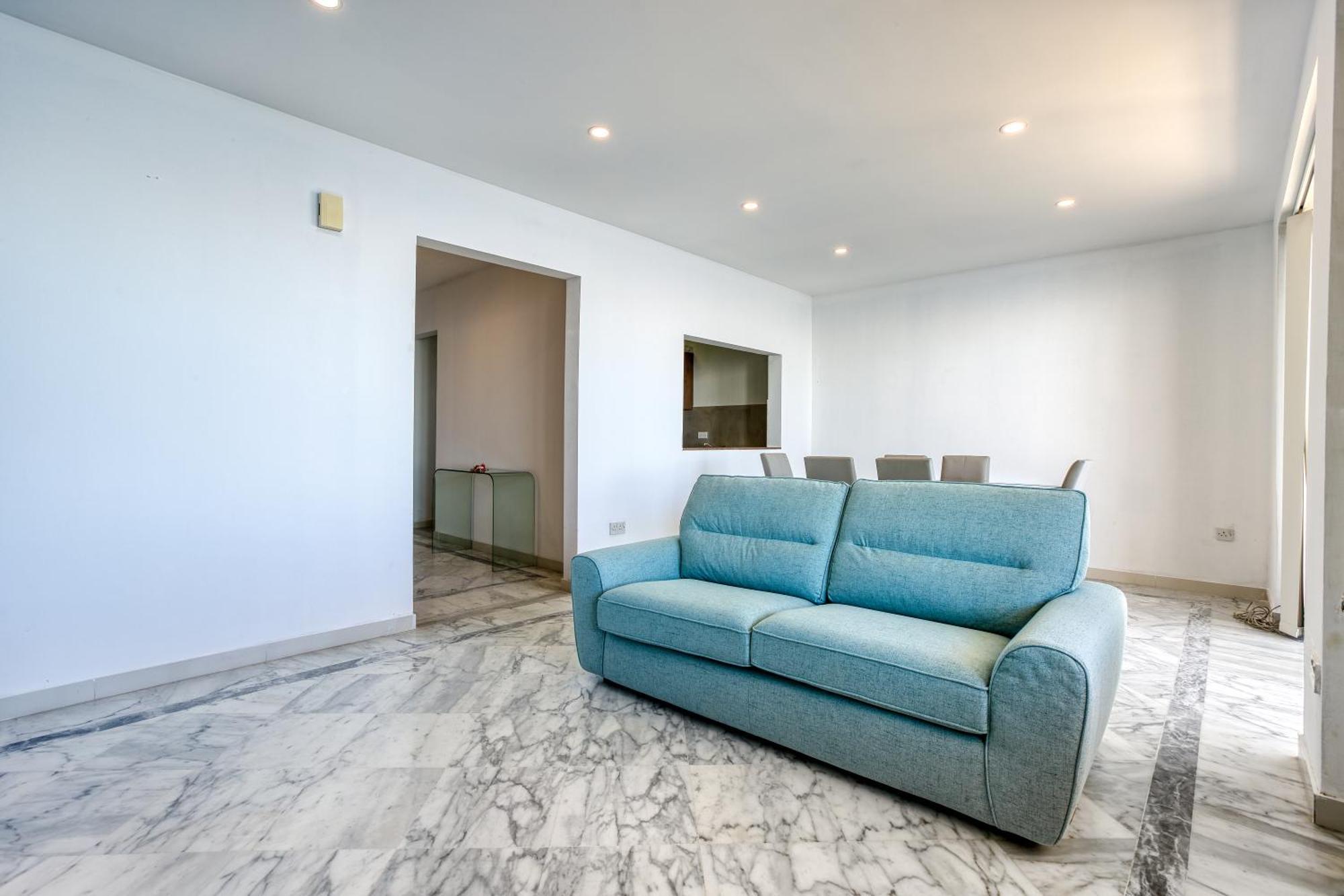 Seafront Sliema Apartment With Balcony & Sea Views By Jl Екстериор снимка