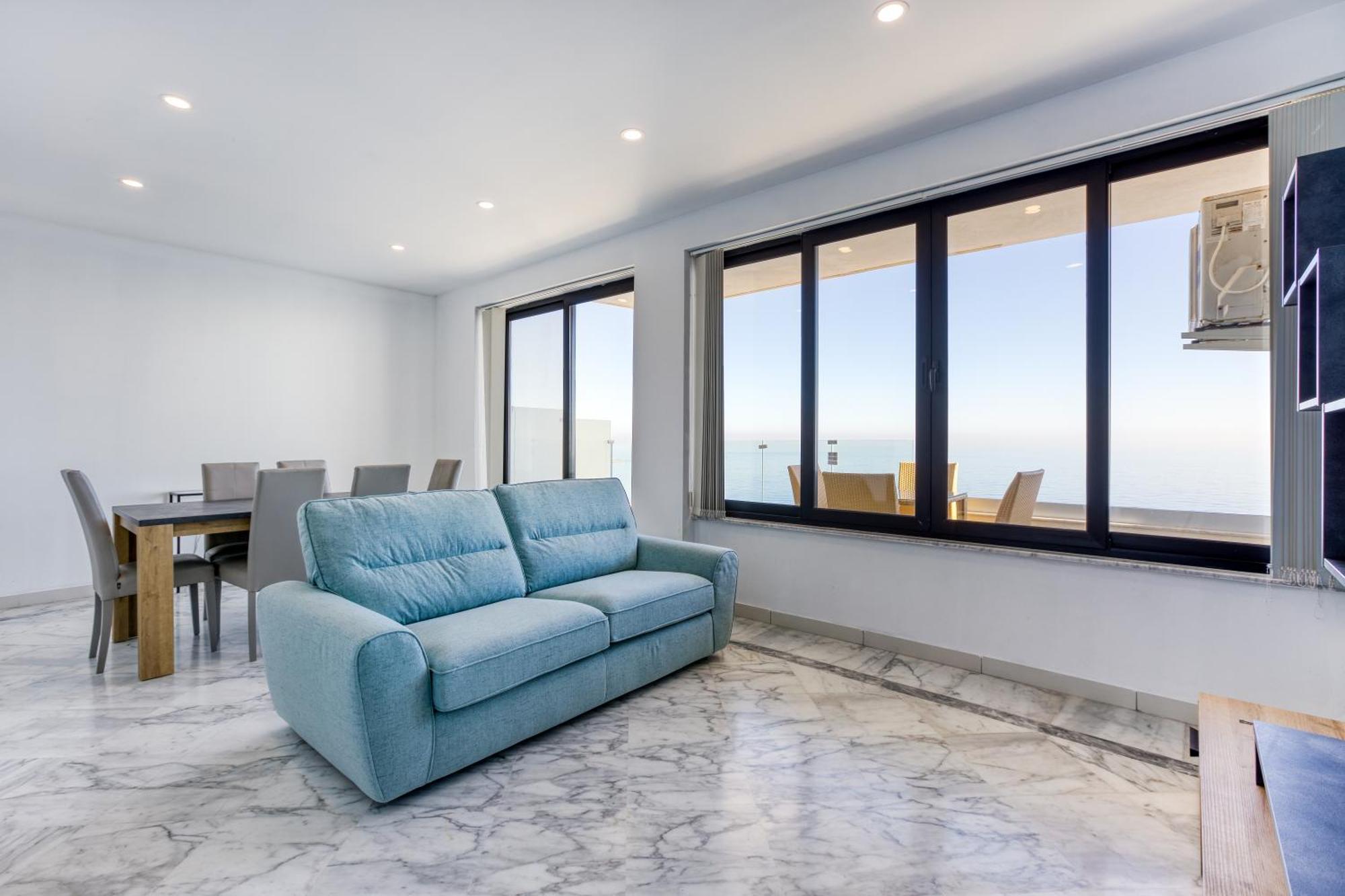Seafront Sliema Apartment With Balcony & Sea Views By Jl Екстериор снимка