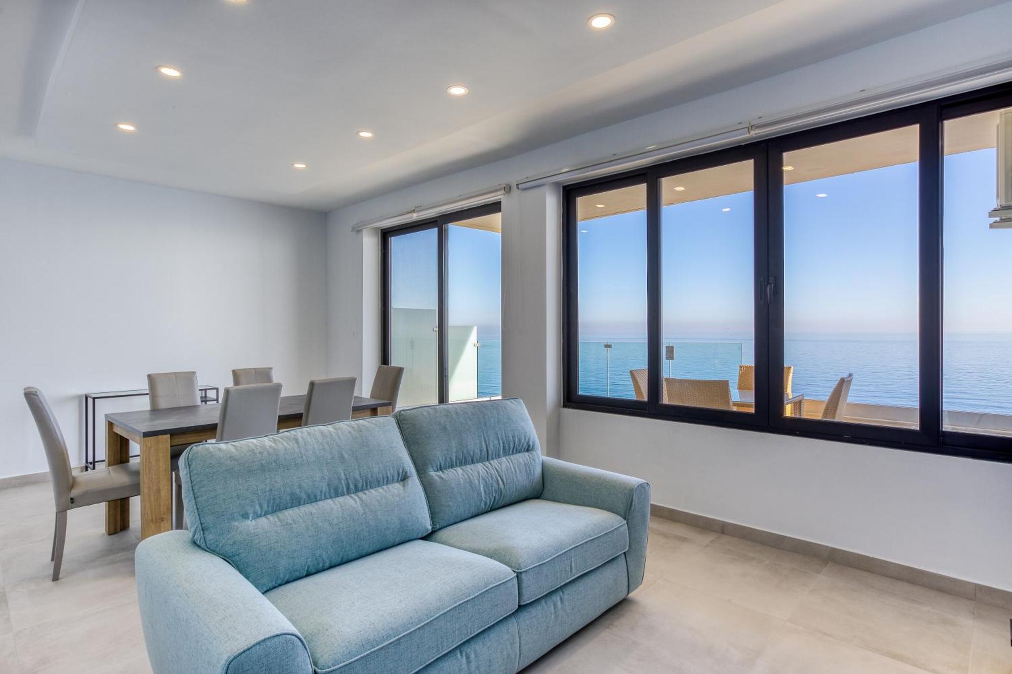Seafront Sliema Apartment With Balcony & Sea Views By Jl Екстериор снимка