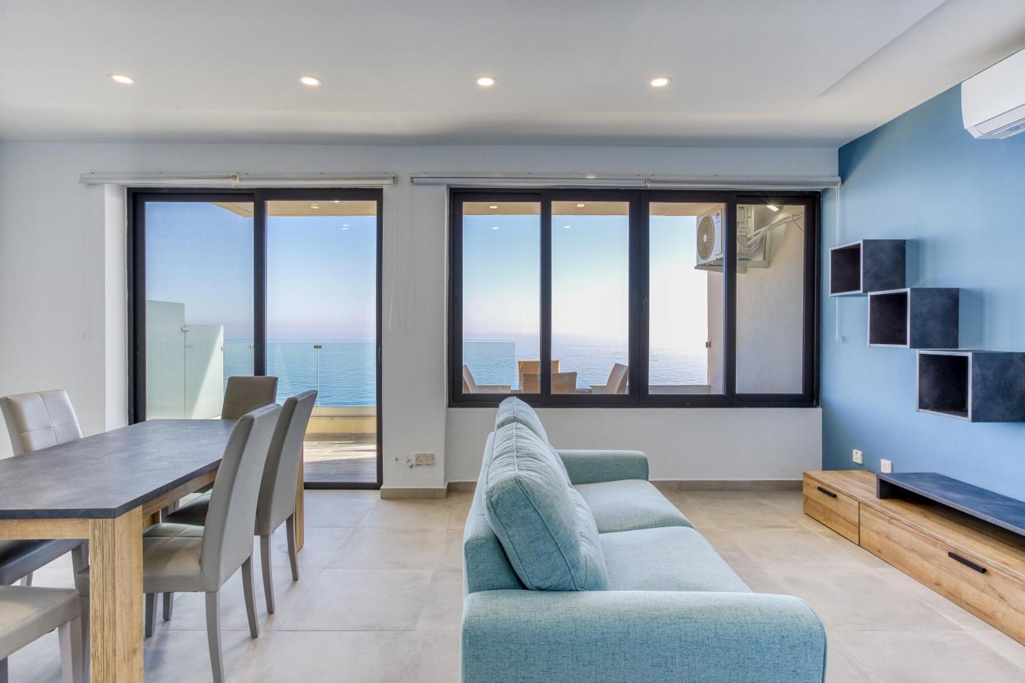 Seafront Sliema Apartment With Balcony & Sea Views By Jl Екстериор снимка
