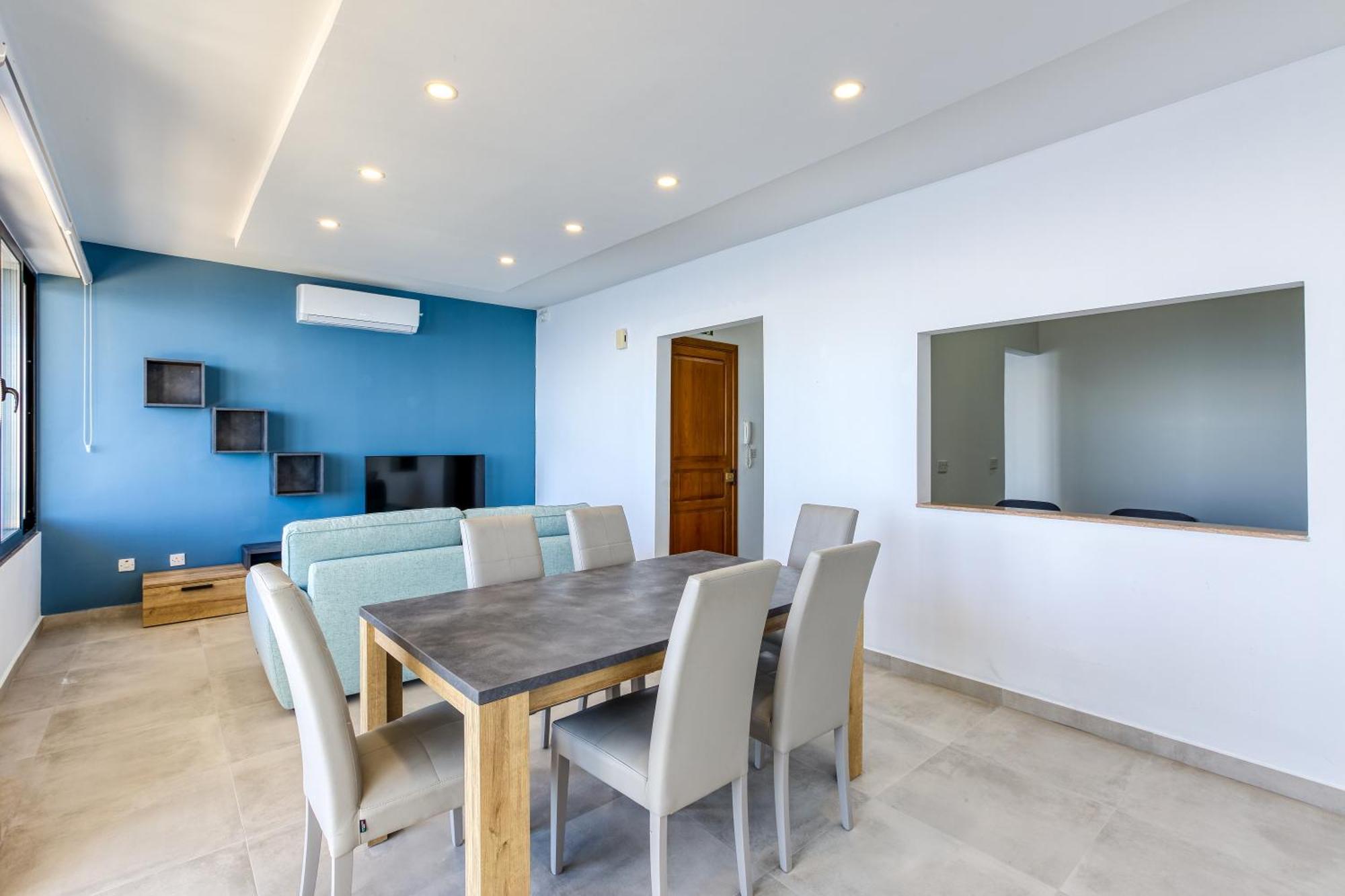 Seafront Sliema Apartment With Balcony & Sea Views By Jl Екстериор снимка